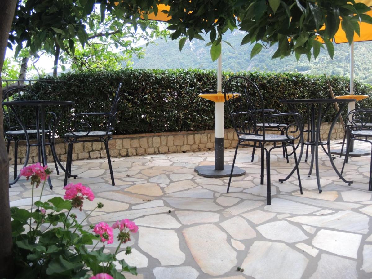 AntoniminaIl Giardino Degli Aranci公寓式酒店 外观 照片